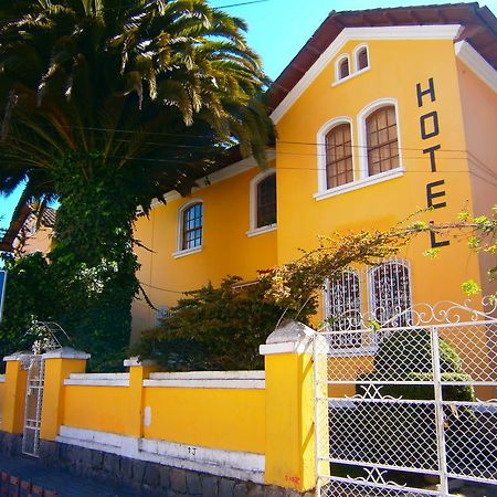 קיטו The Yellow House מראה חיצוני תמונה