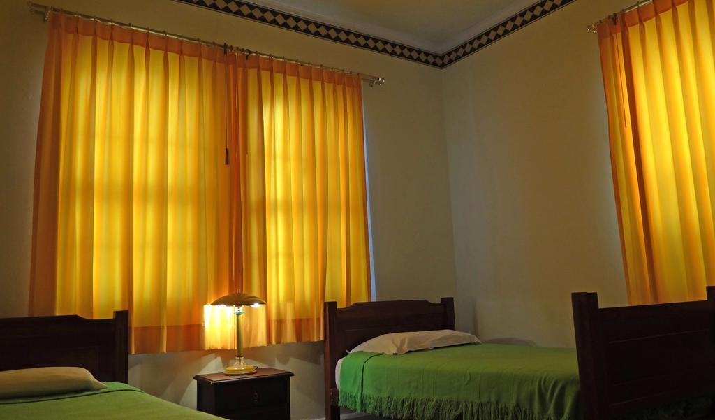קיטו The Yellow House חדר תמונה